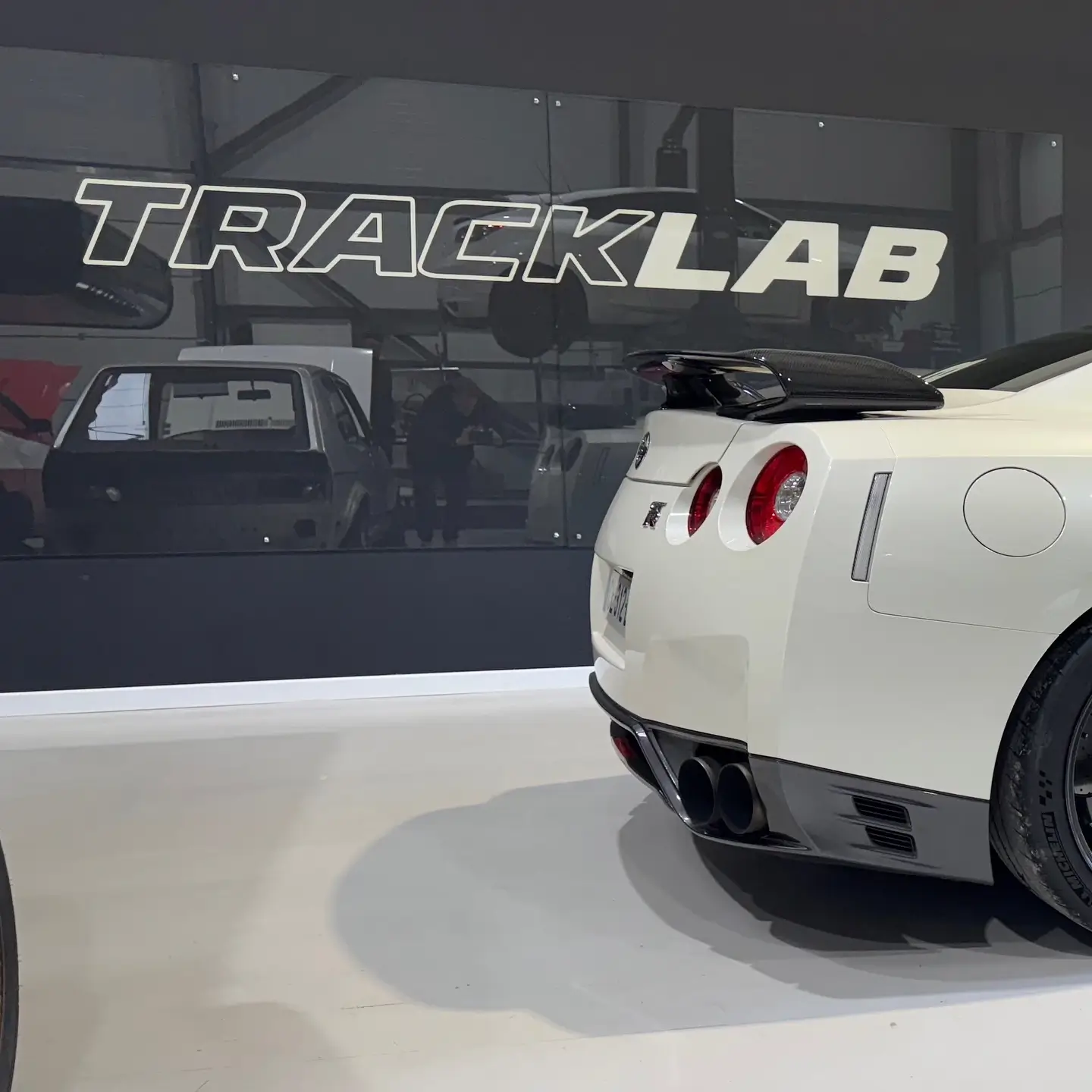 tracklab-limoges-entretien-voiture-sportive-ppf-covering-pieces-performance-1